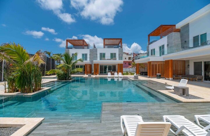 Resort Condos for Sale in Roatan