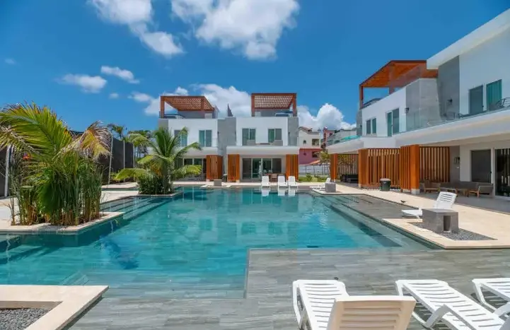 Resort Condos for Sale in Roatan