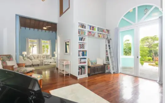 Home for sale in Blue Harbour Roatan