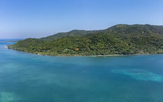 482 Acres of Paradise in Guanaja Island