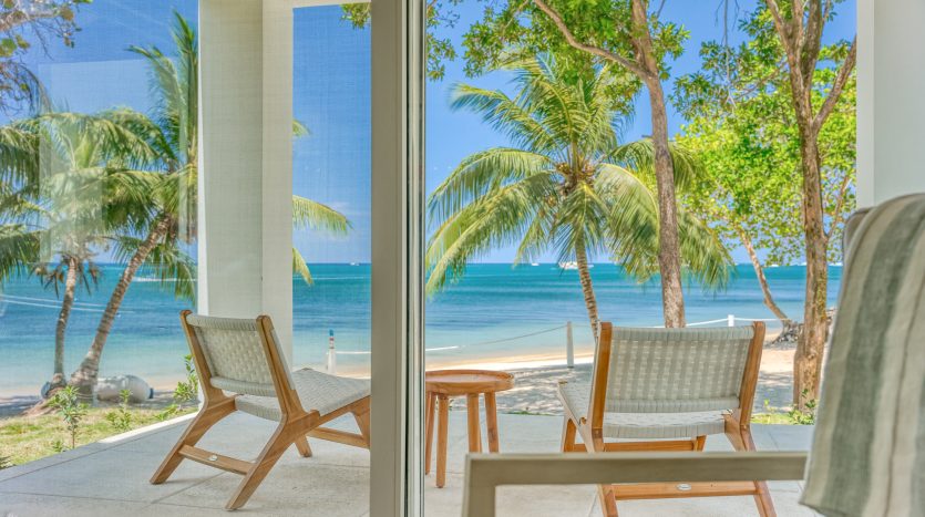 Buying real estate in Guanaja and Roatan Guide