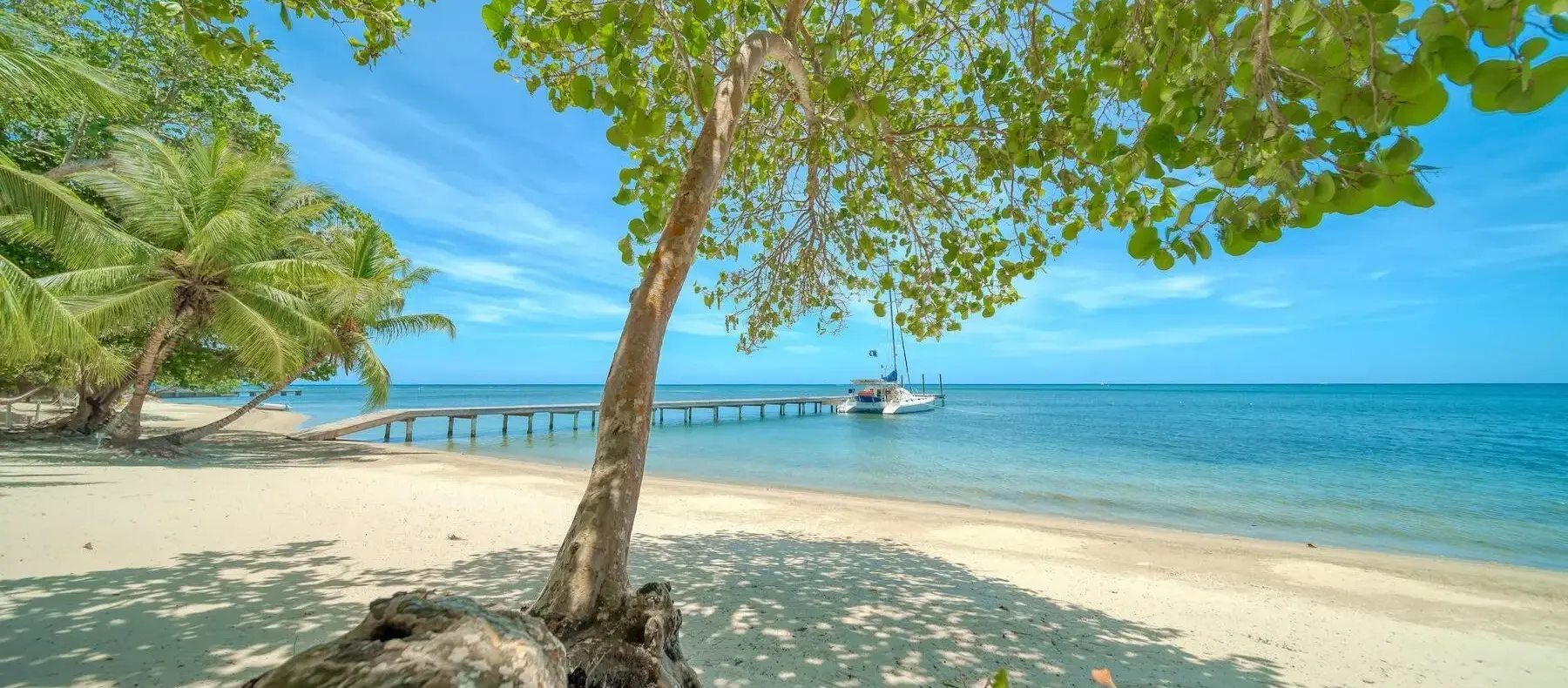 Watercolors beach and private pier, West Bay, Roatan
