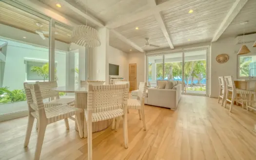 Watercolors B2: 2-Bedroom Ground-Floor Condo by the Beach in West Bay