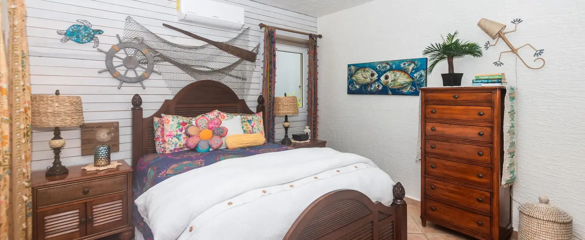 Ground-floor guest bedroom