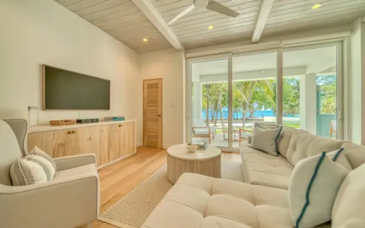 Watercolors B2: 2-Bedroom Ground-Floor Condo by the Beach in West Bay
